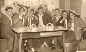 Musterungsfeier im Kump 1958